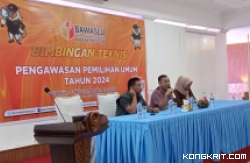 Bawaslu Kabupaten Solok menggelar Bimtek di D'Relazion Cafe dan Resto Lukah Pandan Kota Solok pada hari Rabu, 24 Januari 2024.