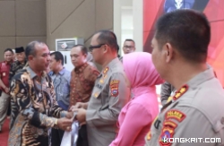 Sabtu, 13 Januari 2024, Ketua DPRD Kabupaten Dharmasraya, Pariyanto, SH, bersama Anggota DPRD Ampera Dt Labuan turut hadir dalam acara pisah sambut Kapolres Dharmasraya.