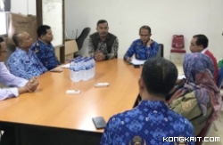 Dinas Lingkungan Hidup Kota Solok lakukan monitoring verifikasi lapangan Instalasi Pengelolaan Air Limbah (IPAL) di PT Bukittinggi Mandiri Sejahtera (BMS) Depo Solok, Rabu, 17 Januari 2024.