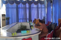 Perwakilan Organisasi Perangkat Daerah (OPD) yang tergabung dalam Tim Pengendalian Inflasi Daerah (TPID) Kabupaten Pasaman Barat mengikuti Rapat Koordinasi (Rakor) melalui Vidcon dengan Kementerian Dalam Negeri Republik Indonesia.