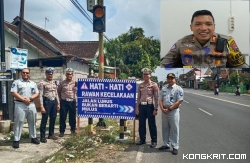 Petugas Satlantas Polres Tulungagung bersama petugas Jasa Raharja usai memasang papan himbauan di salah satu Black Spot. (Insert : AKP Jodi Indrawan saat diwawancarai wartawan)