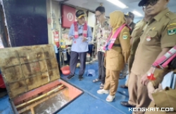 Gubernur Sumatera Barat, Mahyeldi Ansharullah, menyaksikan panen ikan kerapu sebanyak 20 ton hasil budidaya masyarakat setempat di kawasan Mandeh, Pesisir Selatan pada Senin, 15 Januari 2024.