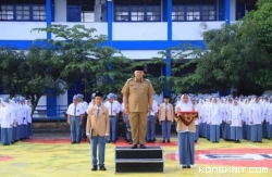SMAN 1 Kota Solok mendapatkan kehormatan dengan kedatangan Wali Kota Solok, Zul Elfian Umar, dengan menjadi pembina upacara bendera pada Senin 15 Januari 2024.