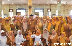 Wali Kota Padang, Hendri Septa Kukuhkan 2.331 Guru Honor sebagai ASN PPPK
