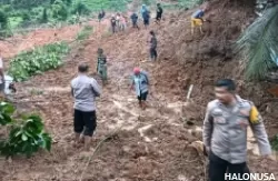 Longsor di Padang Pariaman