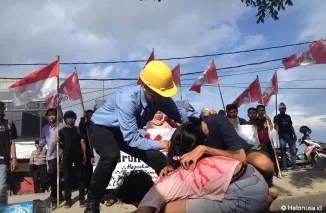 Aksi hari Buruh di Kota Padang beberapa waktu lalu (Foto: Dok. Halbert/Halonusa)