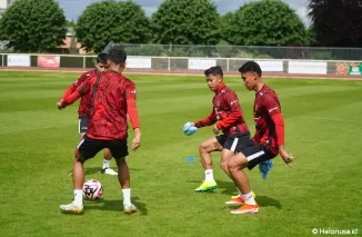 Pemain Timnas Indonesia melakukan latihan di Paris (Foto: PSSI)