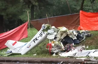 Pesawat Jatuh di BSD Tangerang (Foto: Jawapos)