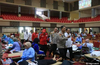 Polda Sumbar Turun Tangan dalam Aksi Donor Darah Bareng Mahasiswa UNP