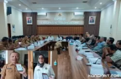Suasana hearing di ruang aspirasi DPRD Tulungagung. (insert: Kadispertan Suyanto dan Ketua Komisi B DPRD Tulungagung Susilowati)