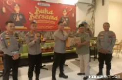Kapolres Tulungagung saat buka bersama dengan wartawan. (Foto: IST)