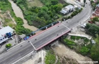 Salahsatu jembatan yang telah selesai dilakukan penggantian
