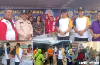 Pj Bupati Tulungagung didampingi Sekdakab (no 3 dari kanan) saat foto bersama di salah satu stand GPM DKP Tulungagung