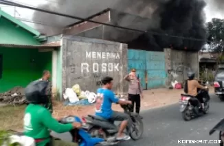 Kondisi gudang rosok yang terbakar