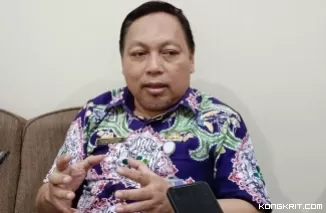 Dokter Kasil Rokhmad saat ditemui di ruang kerjanya oleh sejumlah wartawan.