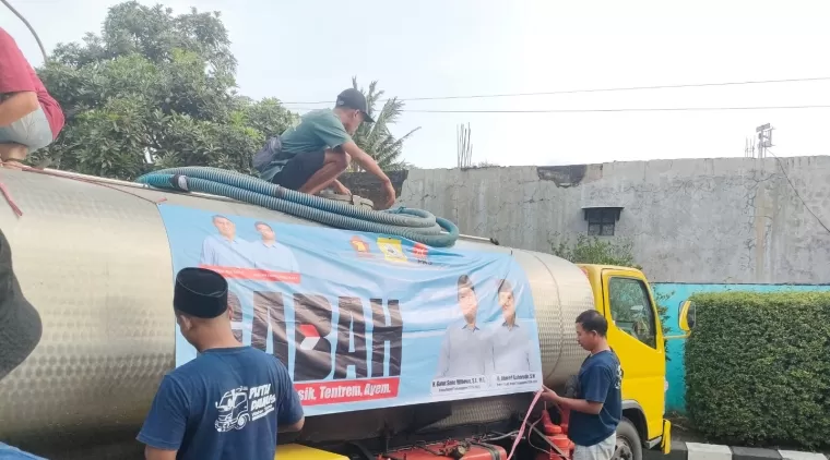 Relawan GABAH salurkan bantuan air bersih ke wilayah Kecamatan Pagerwojo