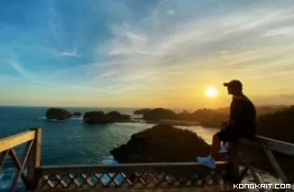 Temukan Spot Foto Sunset Terbaikmu di Pantai Kasap, Raja Ampatnya Jawa Timur (Foto: Dok.Istimewa)