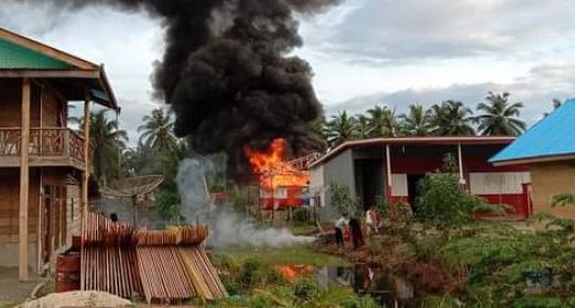 SPBU di Dusun Pokai, Desa Muara Sikabaluan, Kecamatan Siberut Utara, Kabupaten Kepulauan Mentawai, Sumatera Barat terbakar