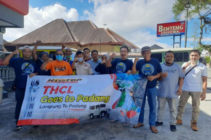 Bagi THCL bahagia itu punya mobil besi tua tapi siap diajak menjelajah. (foto : ist)