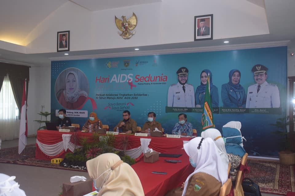 Pemkot Padang Panjang, Sumatera Barat menggelar webinar World AIDS Day di Pendopo Walikota.