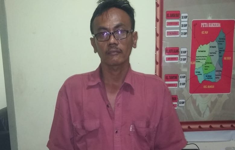 Reskrim Polsek Lubuk Kilangan Padang menangkap Nasrial pelaku judi toto gelap di simpang Indarung