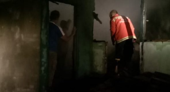 Dua unit rumah di Simpang Nara hangus terbakar Rabu dini hari
