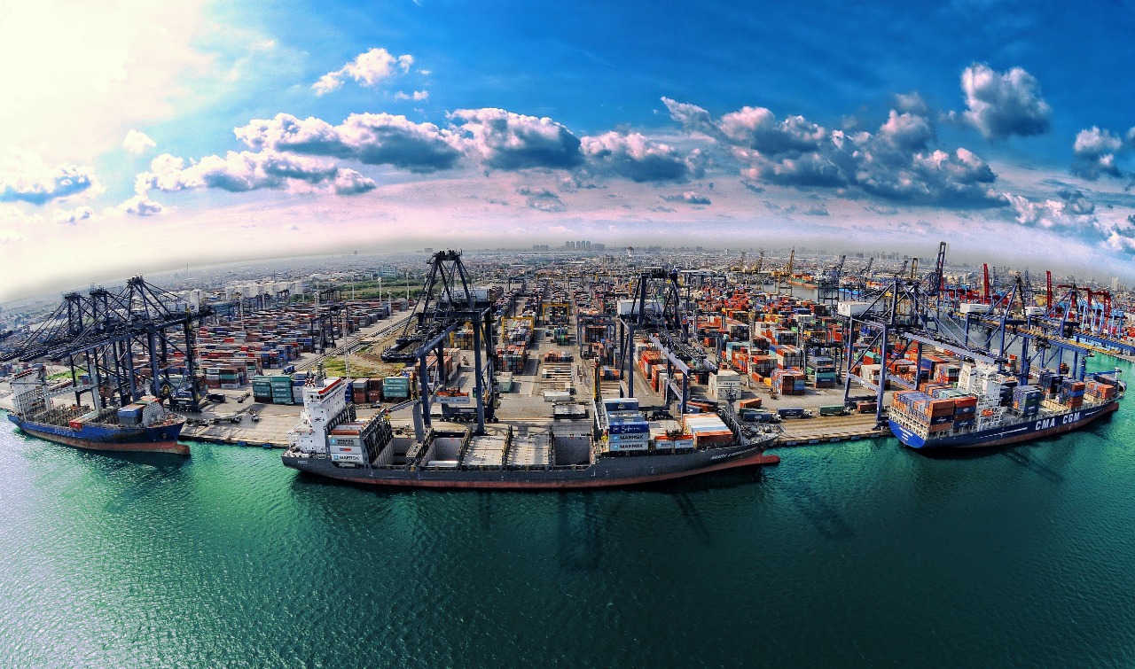 Ilustrasi Pelabuhan di Indonesia (foto: portal informasi indonesia)