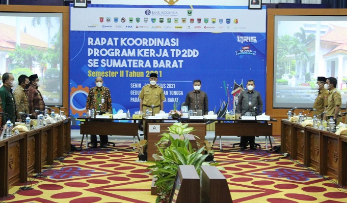 Rapat Koordinasi TP2DD kedua se-Sumbar di Padang, Senin (30/8/2021). (Foto: Birp Adpim Sumbar)