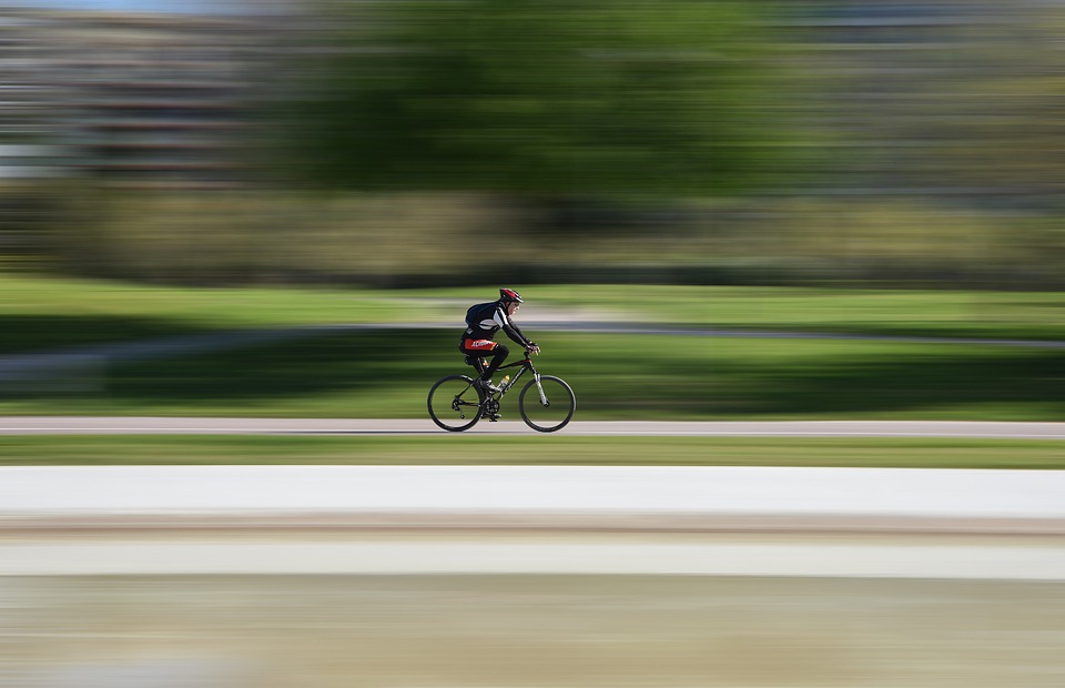 Ilustrasi balap sepeda. (Foto: Dok. Pixabay)