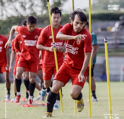 Debut perdana PSM di Liga 2021, pemain giat berlatih menjelang laga. Foto: Twitter @PSM_Makassar.