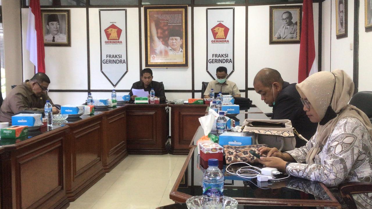 Fraksi Partai Gerinda DPRD Sumbar saat Rapat Paripurna Dewan, Selasa (19/10/2021) terkait pandangan umum fraksi atas RAPBD 2022