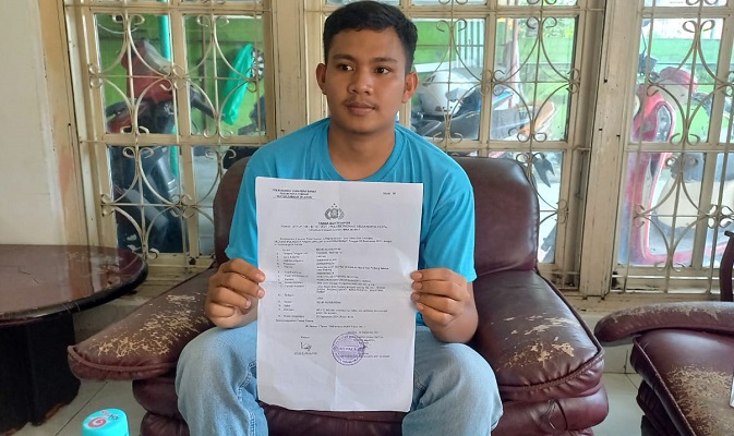 Kevin (24), korban perampasan paksa debt collector di Padang.