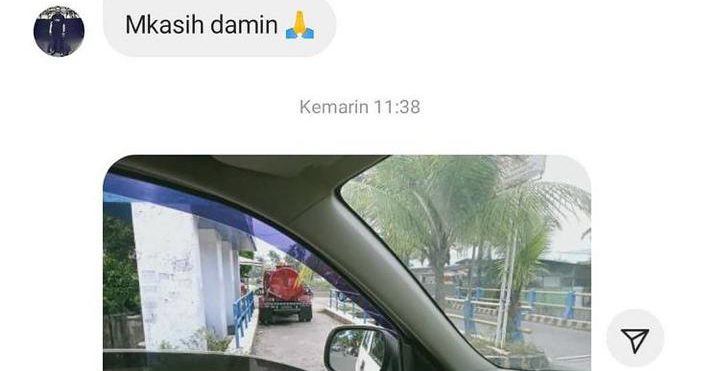Tangkapan layar pengaduan netizen soal truk tinja parkir di persimpangan jalan Taman Siswa Padang. (Foto: Dok. Instagram/@infopadang)