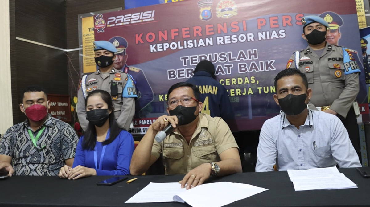 Polres Nias Sumatera Utara (Sumut) menggelar konferensi pers, Selasa 23 November 2021, terkait kasus pelecehan seksual terhadap perempuan yang dilakukan remaja kakak-adik kandung hingga hamil 6,5 tahun.(foto: Dokumen Polres Nias/Halonusa)