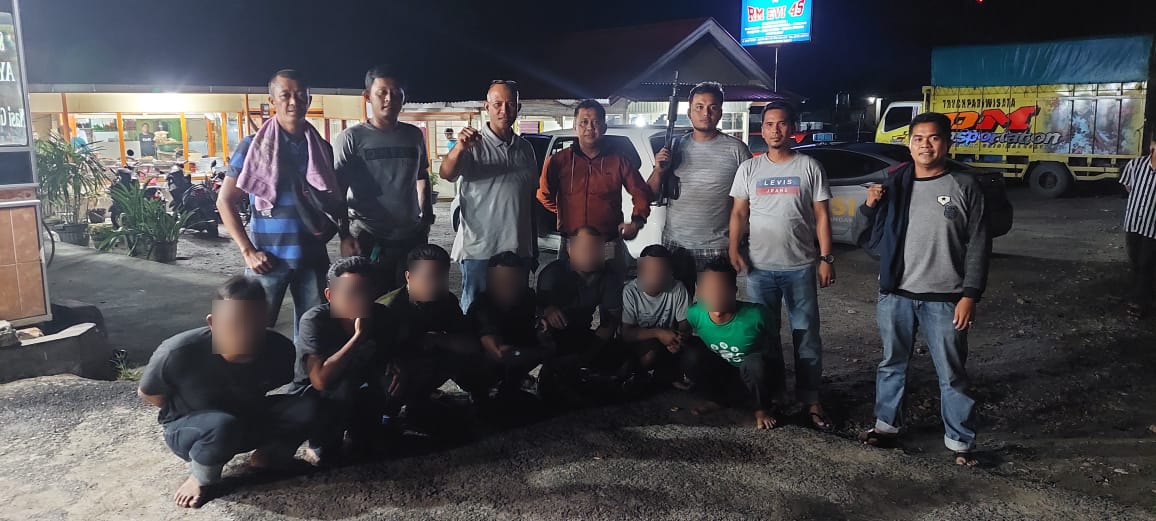 Sindikat pencurian dan penipuan beras asal Sumatera Utara (Sumut) yang beraksi di Kota Padang dan diungkap Polsek Koto Tangah. (Foto: Dok. Polsek Koto Tangah)