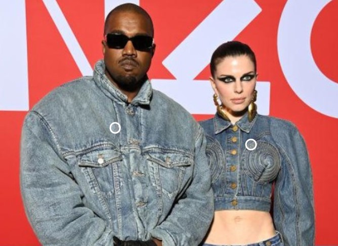 Kanye West dan Julia Fox kala hadir di sebuah acara fashion. Getty Images/Pascal Le Segretain