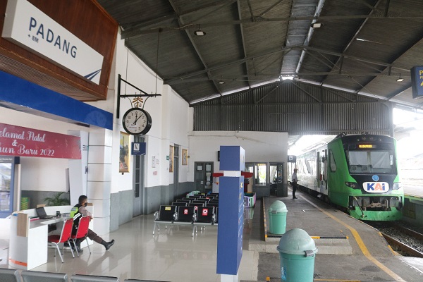 Stasiun KA Padang. (Foto: Dok. KAI Divre II Sumbar)