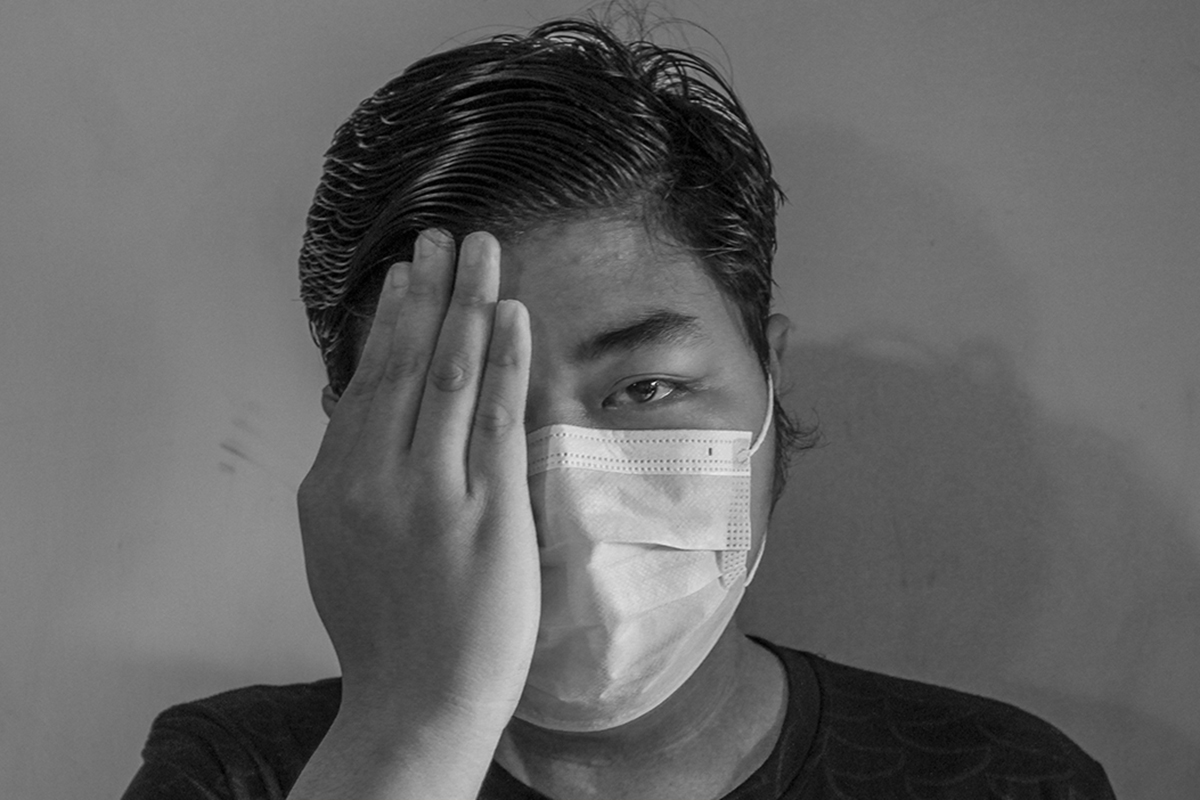 AK seorang anak di Padang, Sumatera Barat mengalami iritasi dan infeksi mata karena dugaan malpraktik oleh salah satu pusat kesehatan di Padang. Kasus ini sedang dalam penyelidikan pihak Kepolisian Resort Kota Padang. (Foto: Kariadil Harefa/@tanharimage/H