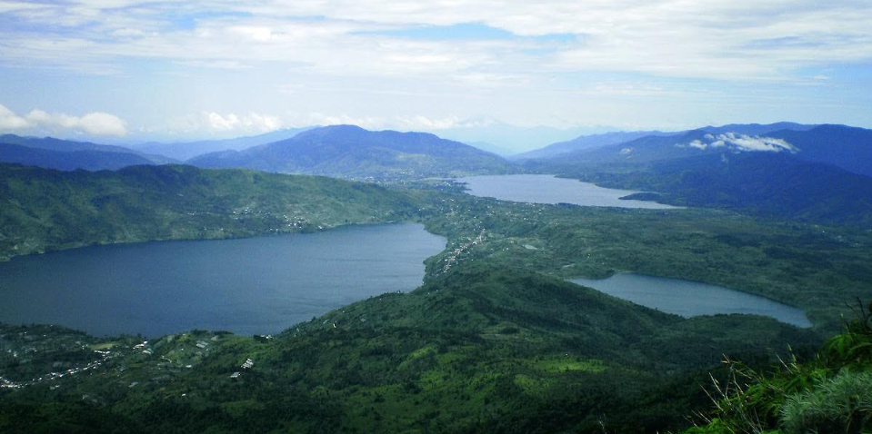 Danau Kembar yang terletak di Kabupaten Solok (Foto: Google Search)