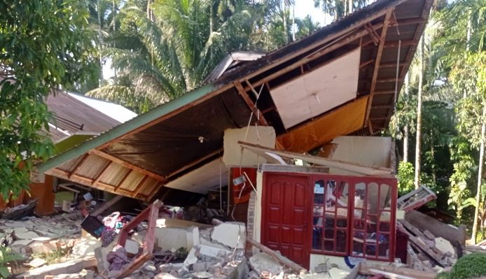 Sekolah runtuh pasca gempa di Pasaman Barat (Foto: Dok. Istimewa/Halonusa)