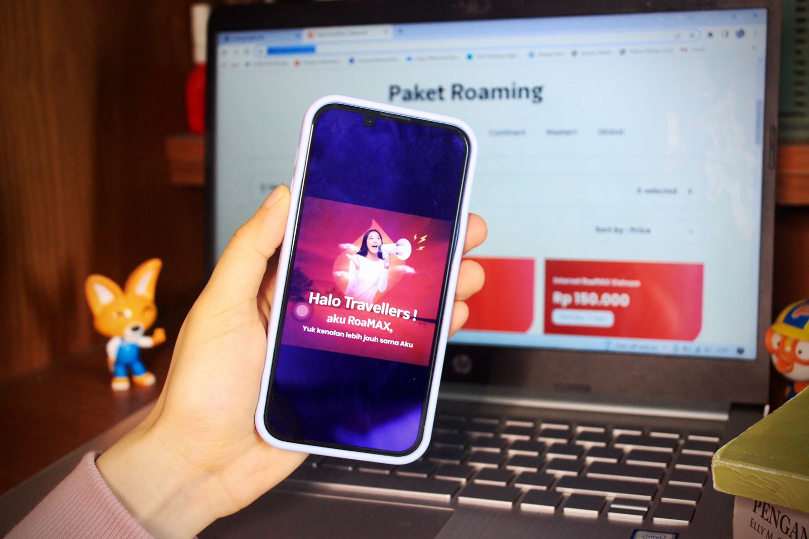 Telkomsel melakukan pembaruan produk paket roaming internasional dengan menghadirkan Paket RoaMax (Roaming Maximal). Paket RoaMax hadir untuk mengakomodasi kebutuhan akses komunikasi para pelanggan yang mulai meningkat sejak mulai dibukanya beberapa akses