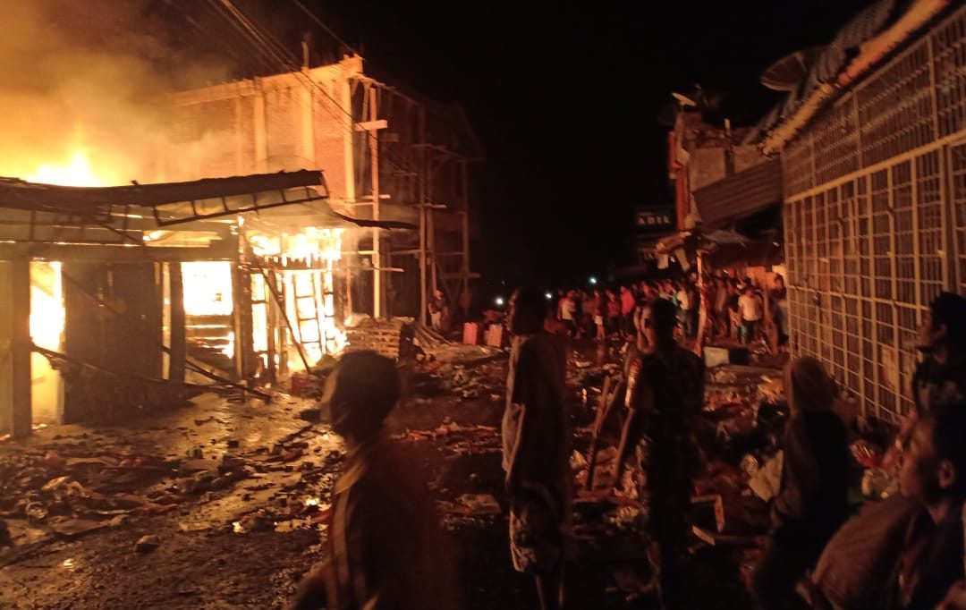 Kebakaran di Kampung Pondok Baru, Kecamatan Bandar, Kabupaten Bener Meriah, Aceh, Sabtu (23422) sekitar pukul 03.30 WIB. (Foto Dok. Polisi)