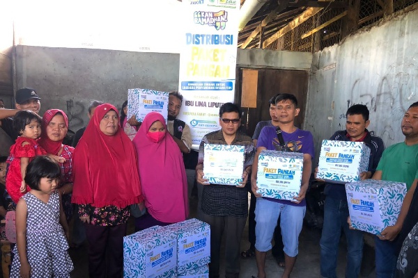 Penyaluran sejumlah paket bantuan kemanusiaan oleh Aksi Cepat Tanggap (ACT) Padang ke berbagai pihak membutuhkan selama Ramadan hingga Idul Fitri 1443 Hijriah. (Foto: Dok. Istimewa)