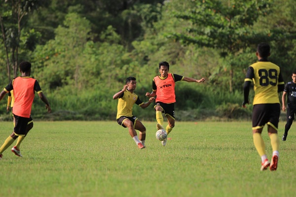 Sesi latihan pemain Semen Padang FC. (Foto: Dok. Media Officer SPFC/Halonusa.com)