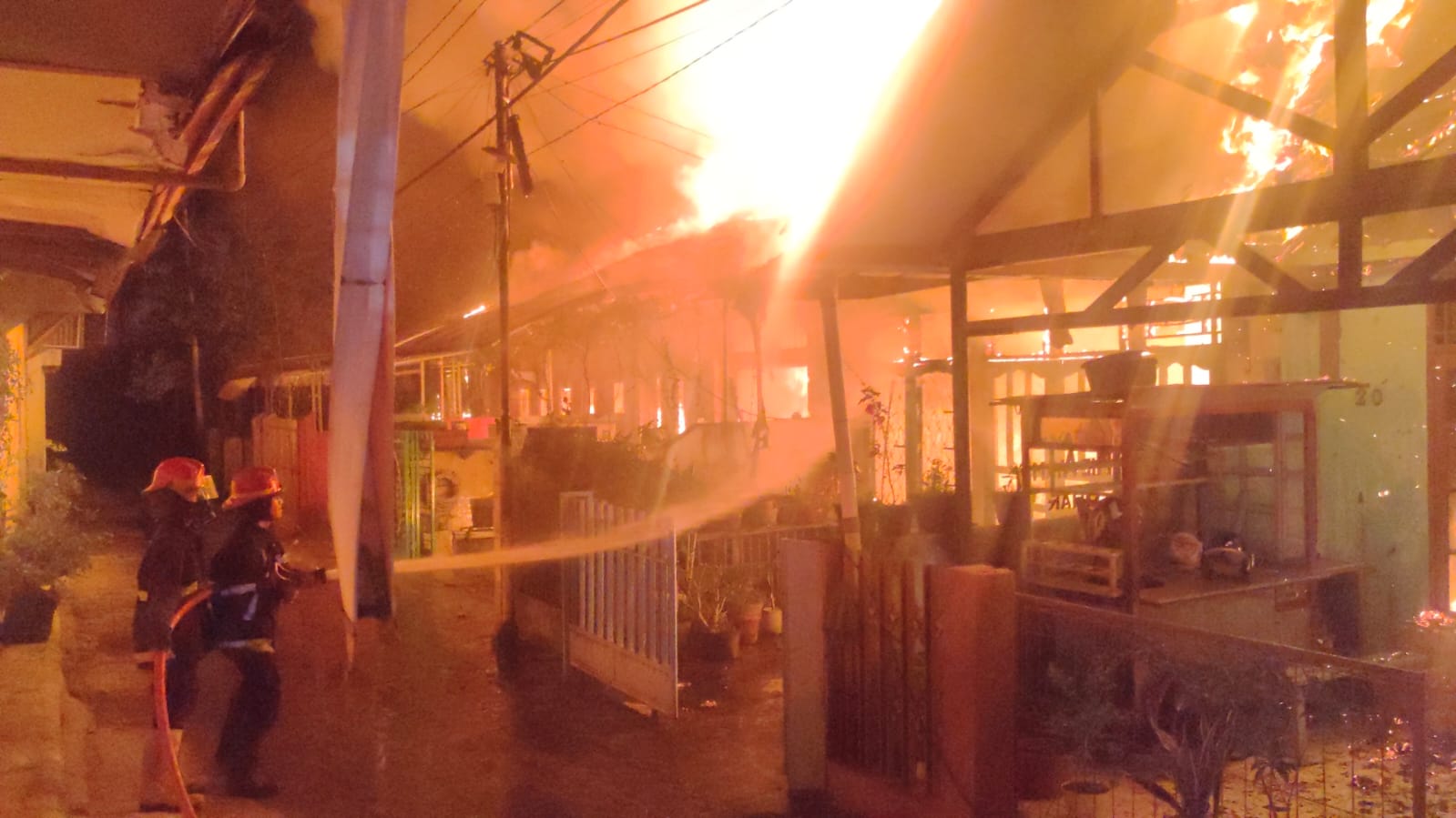 Kebakaran di Komplek Pasar Raya Padang (Foto Istimewa)