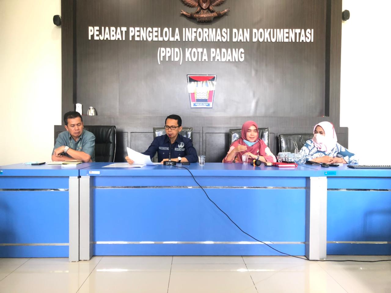 Asisten 1 Setda Kota Padang, Edi Hasymi menyampaikan persiapan Rakernas APEKSI