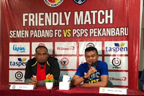 Pemaparan kesiapan pertandingan uji coba dari tim PSPS Riau menghadapi Semen Padang FC. (Foto: Dok. Istimewa)