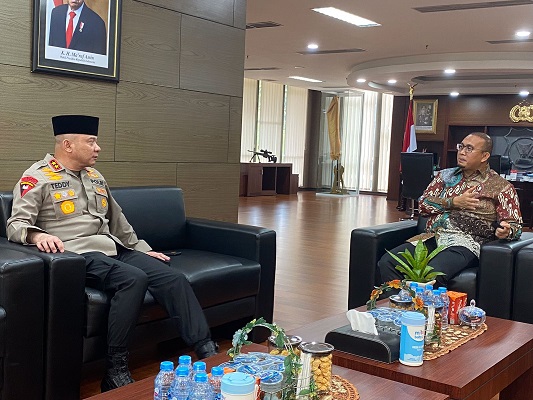 Anggota DPR RI,  Andre Rosiade bertemu dengan Kapolda Sumbar, Irjen Teddy Minahasa Putra. (Foto: Dok. Tim AR)