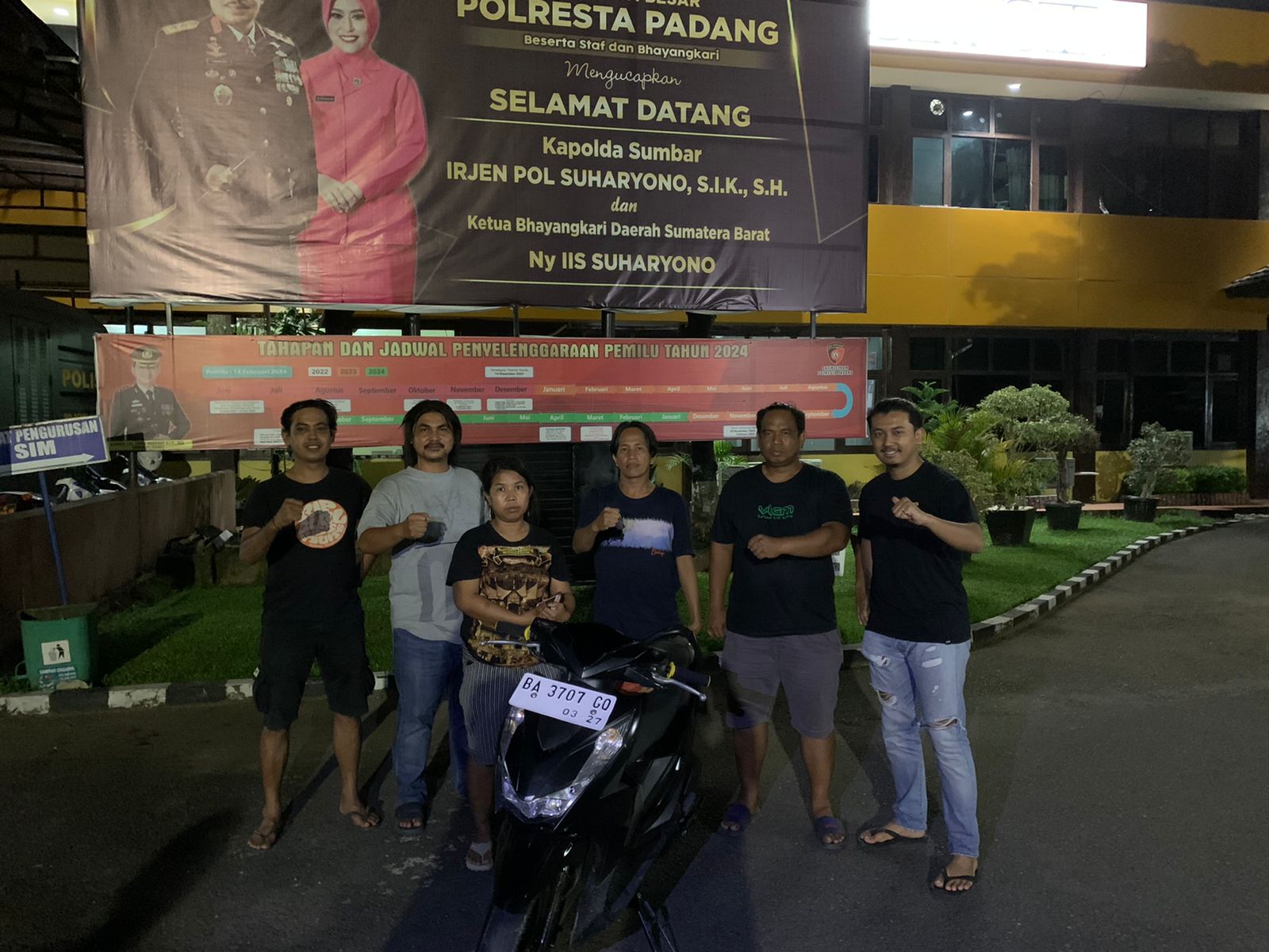 Tim Satreskrim Polresta Padang Mengamankan pelaku