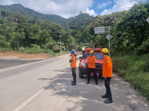 Personel Basarnas Padang Bersiaga di lokasi yang ditentukan (Foto: Basarnas Padang)